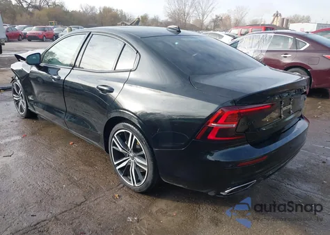 2021 Volvo S60 T5 R-Design из США, поврежденный, VIN 7JR102TM8MG118536